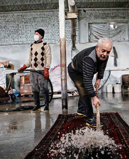 شستشوی سنتی قالی در قالیشویی آنلاین قم  